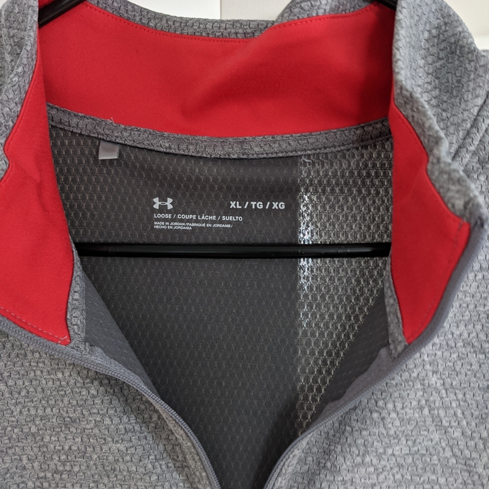 Under armour mens golf shirt 1/4 zip